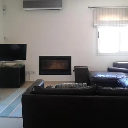 Idyllic 3 Bed With Stunning Views וילה
